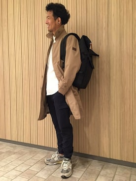 「AIGLE（エーグル）のアイテム（ステンカラーコート）」を使った、一海智博さん（メンズ・175cm）の秋コーディネート