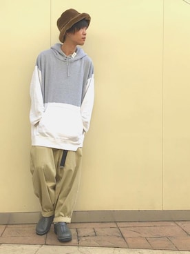 「my beautiful landlet（マイビューティフルランドレット）のアイテム（チノパンツ）」を使った、なにょん。さん（メンズ・177cm）の秋コーディネート