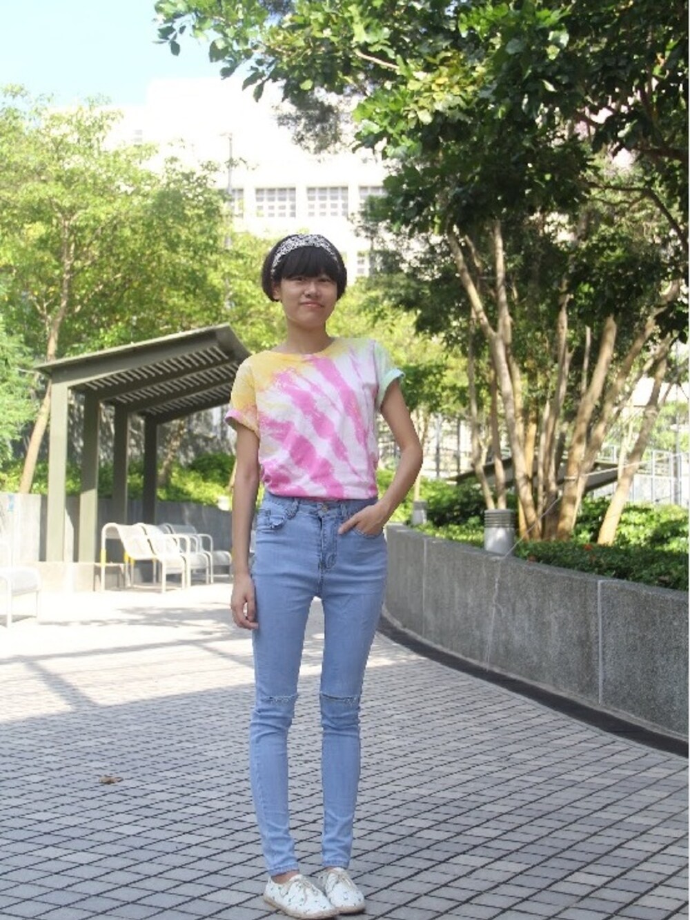 「FOREVER 21のアイテム（カチューシャ、ブラック系）」を使った、Emily Lauさん（レディース・164cm）の夏コーディネートの1枚目の写真