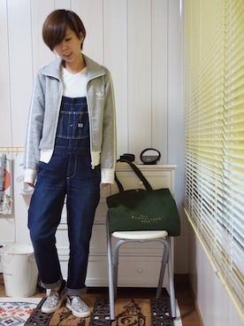 「パイソン柄」｜「アイテム（ジャージ）」を使った、miniちょけ。さん（レディース・157cm）の冬コーディネート