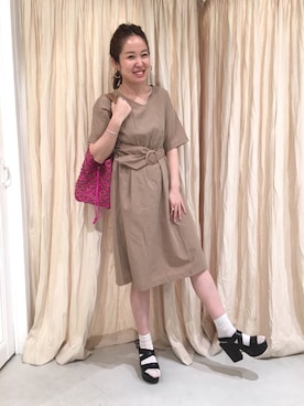 「mystic（ミスティック）のアイテム（ワンピース、ベージュ系）」を使った、irizukiさん（レディース・157cm）の春コーディネート