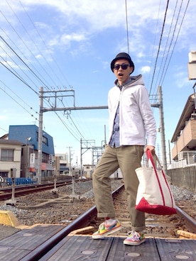 「OAKLEY（オークリー）のオークリー フロッグスキン サングラス OAKLEY Frogskins Custom NON（サングラス）」を使った、Ken Matsudaさん（メンズ・174cm）の春コーディネート