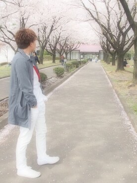 「アイテム（ステンカラーコート）」を使った、けんさんさん（メンズ・172cm・10代）の春コーディネート