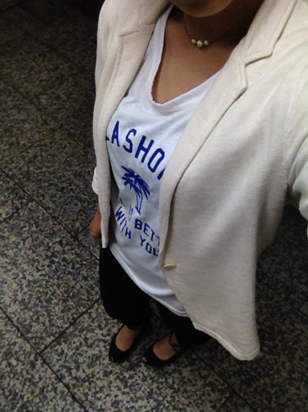 「CIAOPANIC TYPYのアイテム（Tシャツ/カットソー、ホワイト系）」を使った、みとかさん（レディース・160cm）の秋コーディネートの1枚目の写真