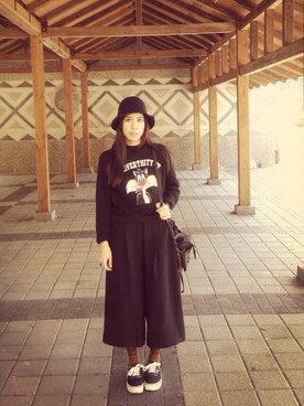 「NO216（ナンバー216）のアイテム」を使った、詹元奇さん（レディース・161cm）の春コーディネート