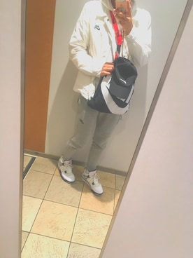 「NIKE（ナイキ）のアイテム（キーケース/キーアクセサリー）」を使った、0さん（メンズ・175cm）の秋コーディネート