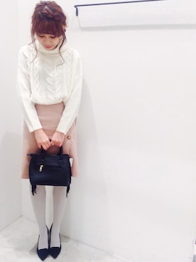 「UNRELISH（アンレリッシュ）のオペラカットパンプス（パンプス）」を使った、Sakurai Miuさん（レディース・158cm）の冬コーディネート