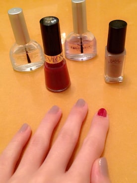 「NailHolicのアイテム（ハンドケア/ハンドクリーム、グレー系）」を使った、mgmgさん（レディース・165cm）の冬コーディネート