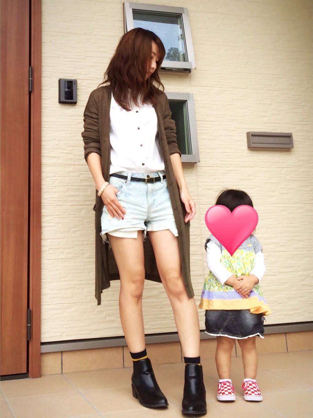 「休日スタイル」｜「NETのアイテム（デニムパンツ、ブルー系）」を使った、とこさん（レディース・151cm）の秋コーディネートの1枚目の写真