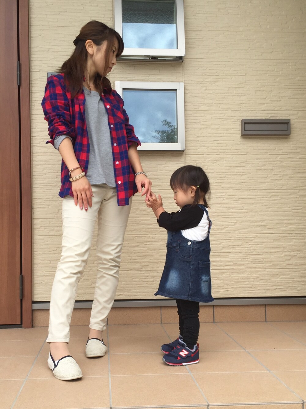 「動物園、保育園」｜「WEGOのアイテム（シャツ/ブラウス、レッド系）」を使った、とこさん（レディース・151cm）の秋コーディネートの1枚目の写真