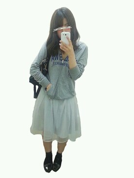 しをりさんのコーディネート