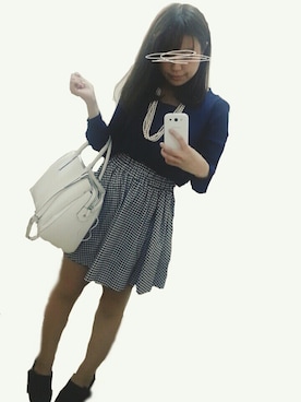 しをりさんのコーディネート