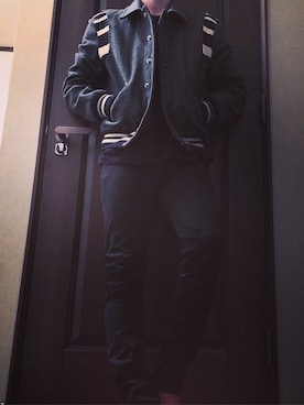 「SAINT LAURENT PARIS（サンローランパリ）のアイテム（スタジャン）」を使った、ASUさん（メンズ・170cm）の秋コーディネート