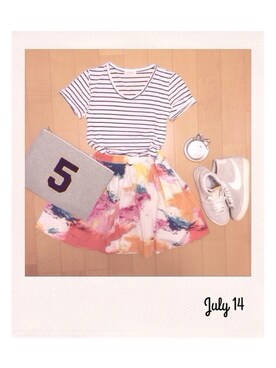 「B:MING by BEAMS（ビーミングバイビームス）のビーミング by ビームス / さがら刺繍クラッチバッグ（クラッチバッグ、グレー系）」を使った、marbleさん（レディース・158cm）の夏コーディネート