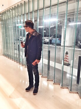 「アイテム（財布、イエロー系）」を使った、restlessさん（メンズ・174cm）の秋コーディネート