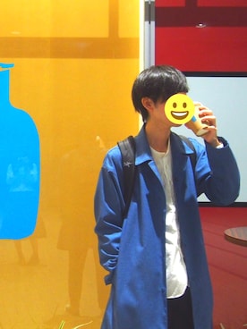 「ブルー x ホワイト」｜「アイテム（ステンカラーコート）」を使った、かねっちさん（メンズ・172cm）の秋コーディネート