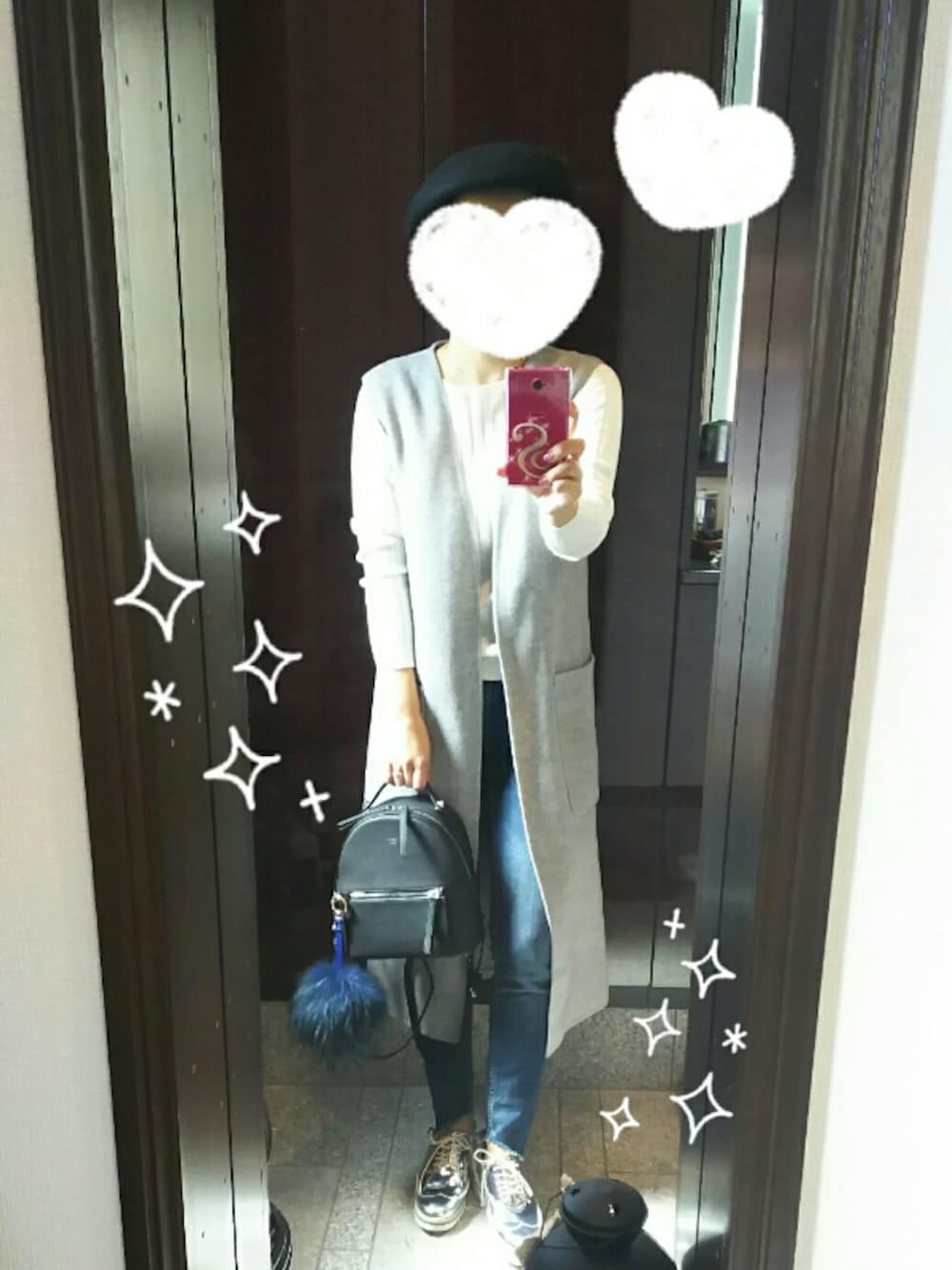 「ベレー帽、ロングベスト、ロングジレ、コットンカシミヤワイドリブセーター、ユニクロ、ザラ、シルバーシューズ、FENDI、バックパック、ファーチャーム」｜「しまむらのベレー帽（ハンチング/ベレー帽、ブラック系）」を使った、Jasmine♡さん（レディース・160cm）の秋コーディネートの1枚目の写真