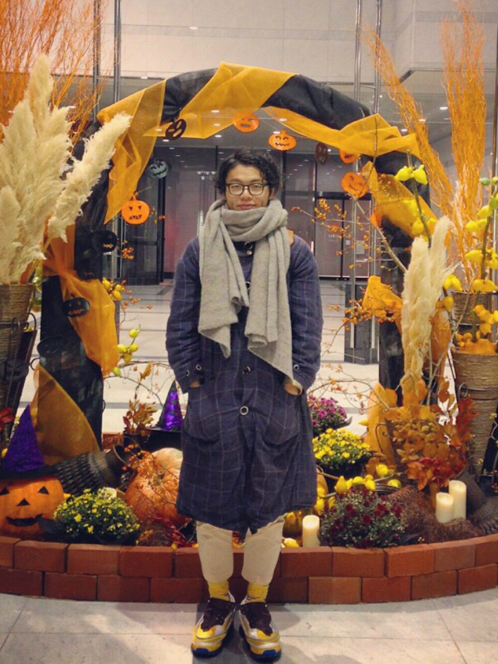 その他のバックパック/リュックを着用したメンズの秋コーディネートの1枚目の写真