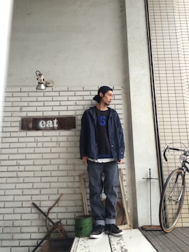 「USA」｜「アイテム（ナイロンジャケット）」を使った、eat_cameさん（メンズ・180cm）の冬コーディネート