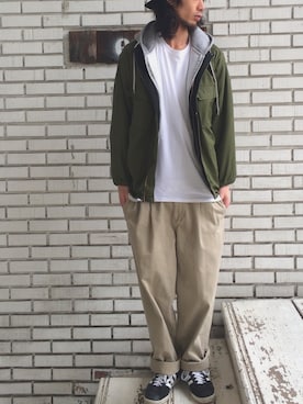 「Guess（ゲス）のアイテム（チノパンツ）」を使った、eat_cameさん（メンズ・180cm）の春コーディネート
