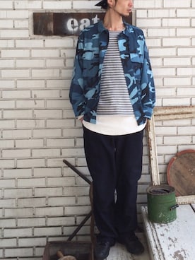 「柄×柄」｜「アイテム（ミリタリージャケット）」を使った、eat_cameさん（メンズ・180cm）の春コーディネート