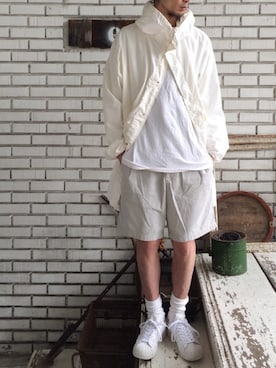 「アイテム（ミリタリージャケット、ホワイト系）」を使った、eat_cameさん（メンズ・180cm）の春コーディネート