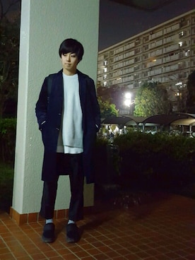 「靴下チラ見せ」｜「アイテム（チェスターコート）」を使った、コイケさん（メンズ・170cm）の秋コーディネート