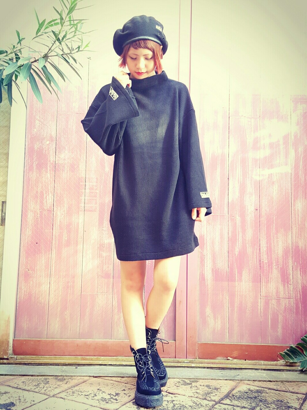 「RNA、RNA MEDIA、カジュアルコーデ、キレイめ、シンプル、casual、ootd、ブラック、ブラックコーデ、ベレー帽」｜「RNAのE4322 RNAロゴベレー（ハンチング/ベレー帽、ブラック系）」を使った、halcaさん（レディース・159cm）の秋コーディネートの1枚目の写真