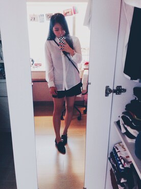 「PRADA（プラダ）のアイテム（シューズ）」を使った、Nicole Kwanさん（レディース・160cm）の夏コーディネート