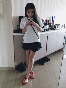 「PRADA（プラダ）のアイテム（シューズ）」を使った、Nicole Kwanさん（レディース・160cm）の夏コーディネート