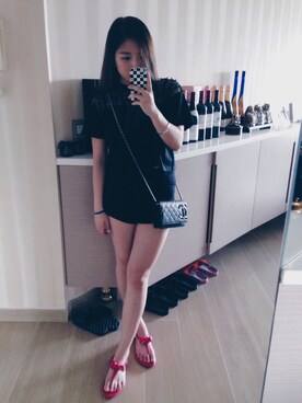 「PRADA（プラダ）のアイテム（シューズ）」を使った、Nicole Kwanさん（レディース・160cm）の夏コーディネート
