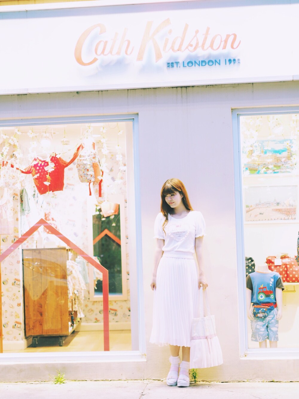 「ehyphen world gallary bonbonのアイテム（スカート、ピンク系）」を使った、_小白菜さん（レディース・165cm）の夏コーディネートの1枚目の写真