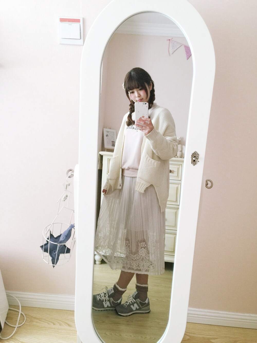 「earth music&ecologyのアイテム（トップス、ピンク系）」を使った、_小白菜さん（レディース・165cm）の春コーディネートの1枚目の写真