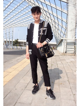「GIVENCHY（ジバンシイ）のアイテム（ブルゾン）」を使った、Ryan J Wongさん（メンズ・178cm）の春コーディネート