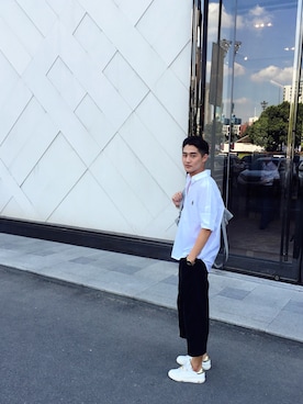 「McQ Alexander McQueen（マックキューアレキサンダーマックイーン）のアイテム（パンツ）」を使った、Ryan J Wongさん（メンズ・178cm）の冬コーディネート