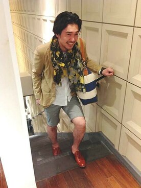 「アイテム（ショルダーバッグ、ブルー系）」を使った、瀬津さん（メンズ・174cm）の春コーディネート