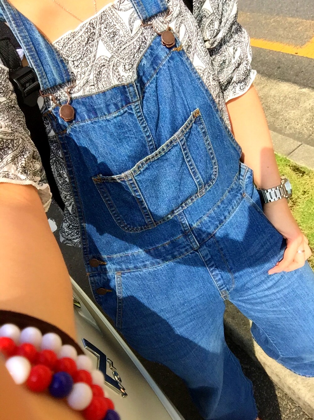 「GU、オフショル、サロペット、デニム、夏コーデ、サンダル」｜「WEGOのWEGO/タトゥチョーカーセット（チョーカー、ブラック系）」を使った、riiano◡̈⃝︎⋆︎*さん（レディース・163cm）の夏コーディネートの1枚目の写真