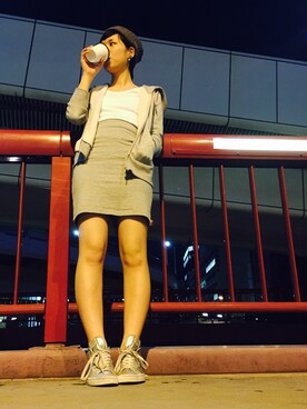 「シルバーシューズ」｜「アイテム（ニットキャップ/ビーニー）」を使った、yukaさん（レディース・160cm）の春コーディネート