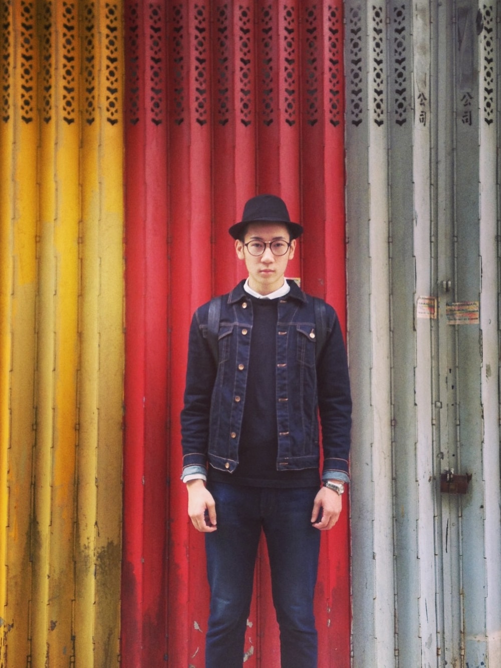 「men、hkboy、Japan、Taiwan、asianboys、Hong Kong、snapshot、China、streetsnap、causal」｜「ZARAのUnwashed Denim Jacket（デニムジャケット、その他）」を使った、kinsonwongさん（メンズ・50cm）の夏コーディネートの1枚目の写真