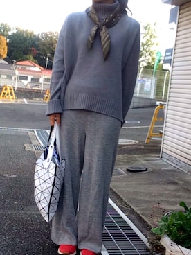 「MACPHEE（マカフィー）のアイテム（その他パンツ、グレー系）」を使った、holiday chiさん（レディース・164cm）の秋コーディネート