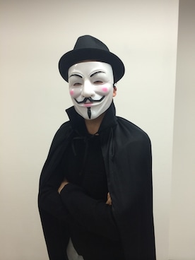 「V（ブイ）のアイテム」を使った、ひょんて 휴마늘치킨1호さん（メンズ・172cm）の秋コーディネート
