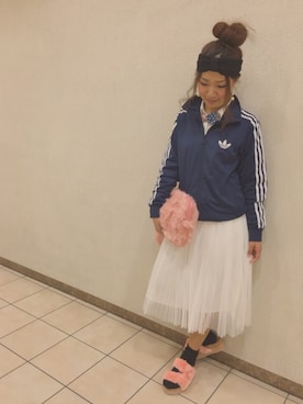 「パーティー」｜「アイテム（ジャージ）」を使った、pu♡さん（レディース・164cm）の冬コーディネート