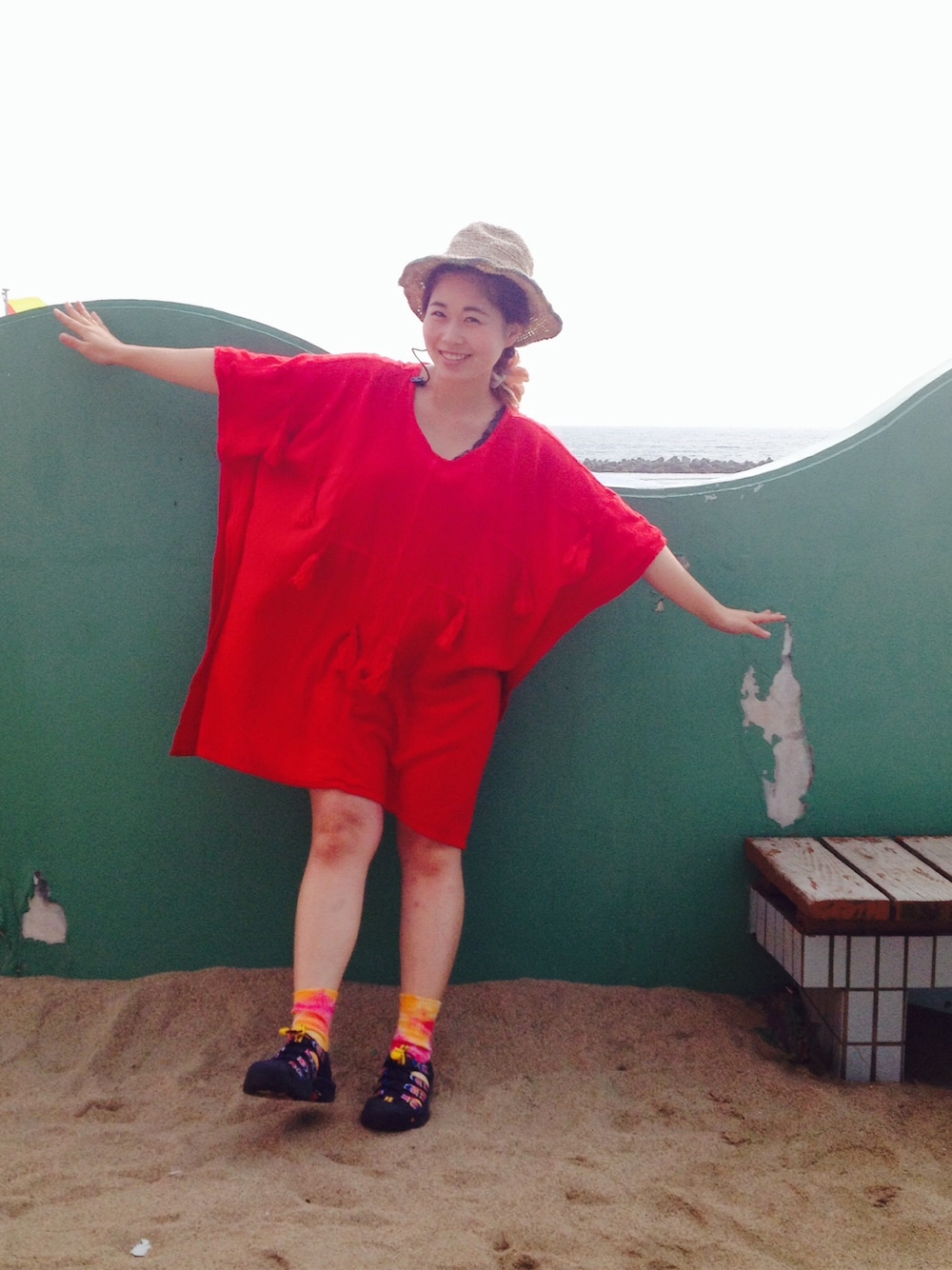 「アウトドアスタイル、タイダイ柄、海、フェススタイル、ロッキン、ROCK IN JAPAN FES」｜「KEENのKEEN WOMEN NEWPORT H2Dead Dye (13SS)（サンダル、ブルー系）」を使った、あんどぅーさん（レディース・155cm）の夏コーディネートの1枚目の写真