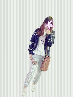 「ES（エス）のアイテム（パンツ）」を使った、٩(๑´0`๑)۶沐霏さん（レディース・177cm）の春コーディネート