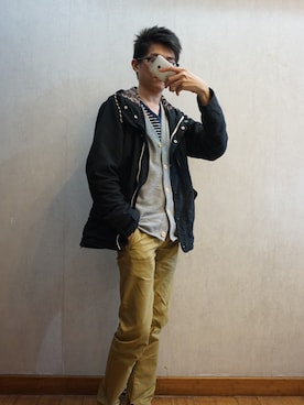 「grn（ジーアールエヌ）のアイテム（トレンチコート）」を使った、CxDxCさん（メンズ・174cm）の春コーディネート