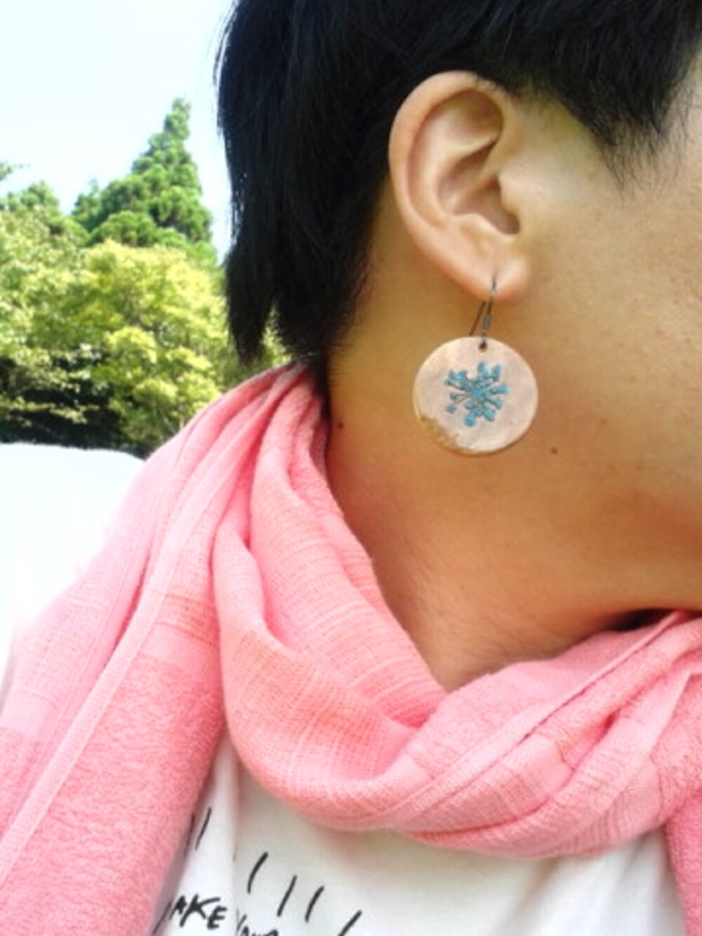 「ストール、夏休み、ピアス、シェルピアス」｜「タオルなストール（ストール/ショール、ピンク系）」を使った、nyuさん（レディース・157cm）の夏コーディネートの1枚目の写真