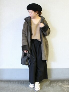 「フードコート」｜「アイテム（ムートンコート）」を使った、akiさん（レディース・158cm）の冬コーディネート