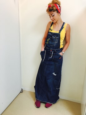 「DIESEL（ディーゼル）のアイテム（オールインワン・サロペット）」を使った、土屋アンナさん（レディース・168cm）の夏コーディネート