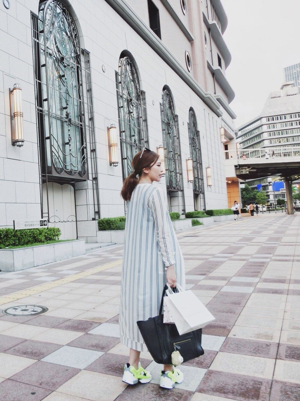 「osaka、Japan、ootd、hk」｜「American Apparelのアイテム（Tシャツ/カットソー、その他）」を使った、LSTTさん（レディース・31cm）の秋コーディネートの1枚目の写真