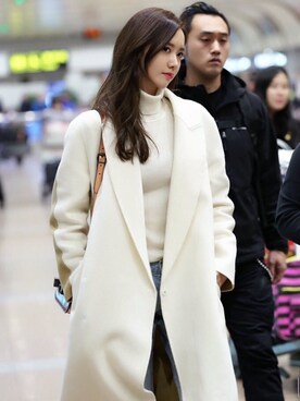 「brand ?（ブランド ?）のアイテム（チェスターコート、ホワイト系）」を使った、623さん（レディース・155cm）の冬コーディネート